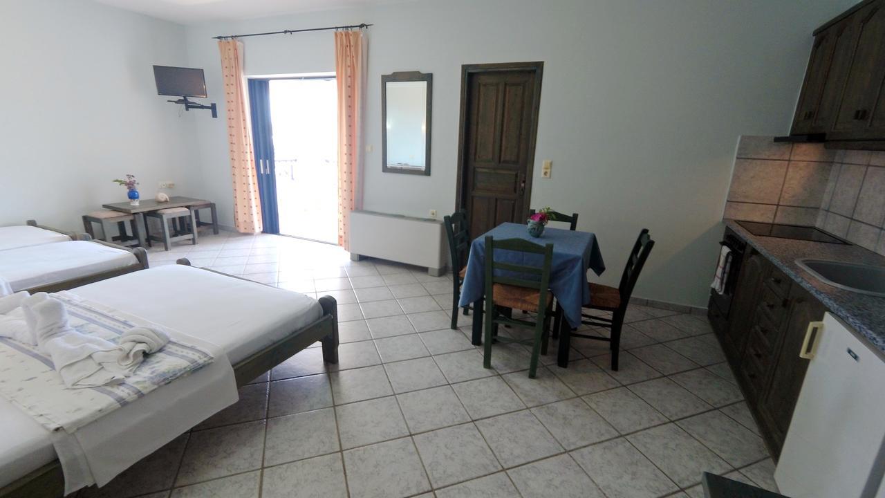 Hotel Zeus การิสโตส ภายนอก รูปภาพ